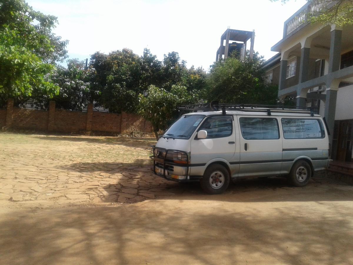 Skyway Hotel Entebbe Exterior photo