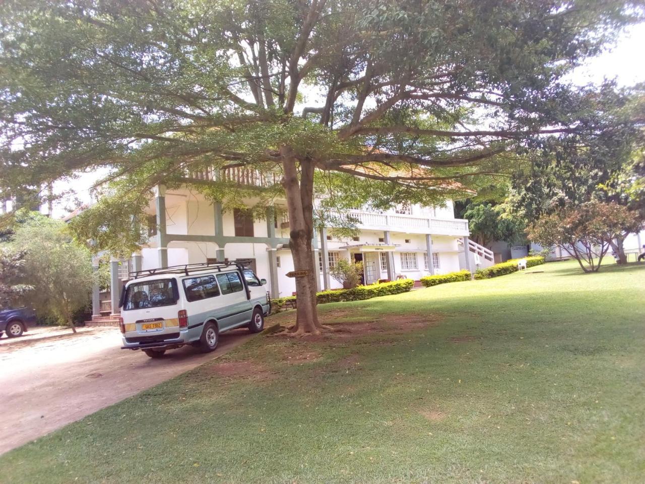Skyway Hotel Entebbe Exterior photo