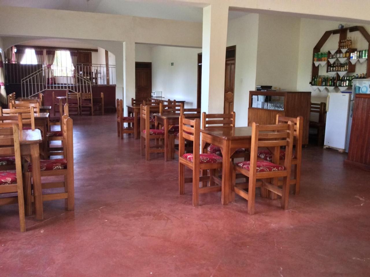 Skyway Hotel Entebbe Exterior photo